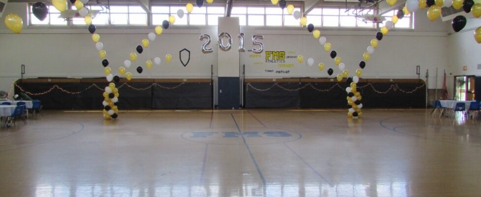 Dance Floor in Gold, White and Black balloons